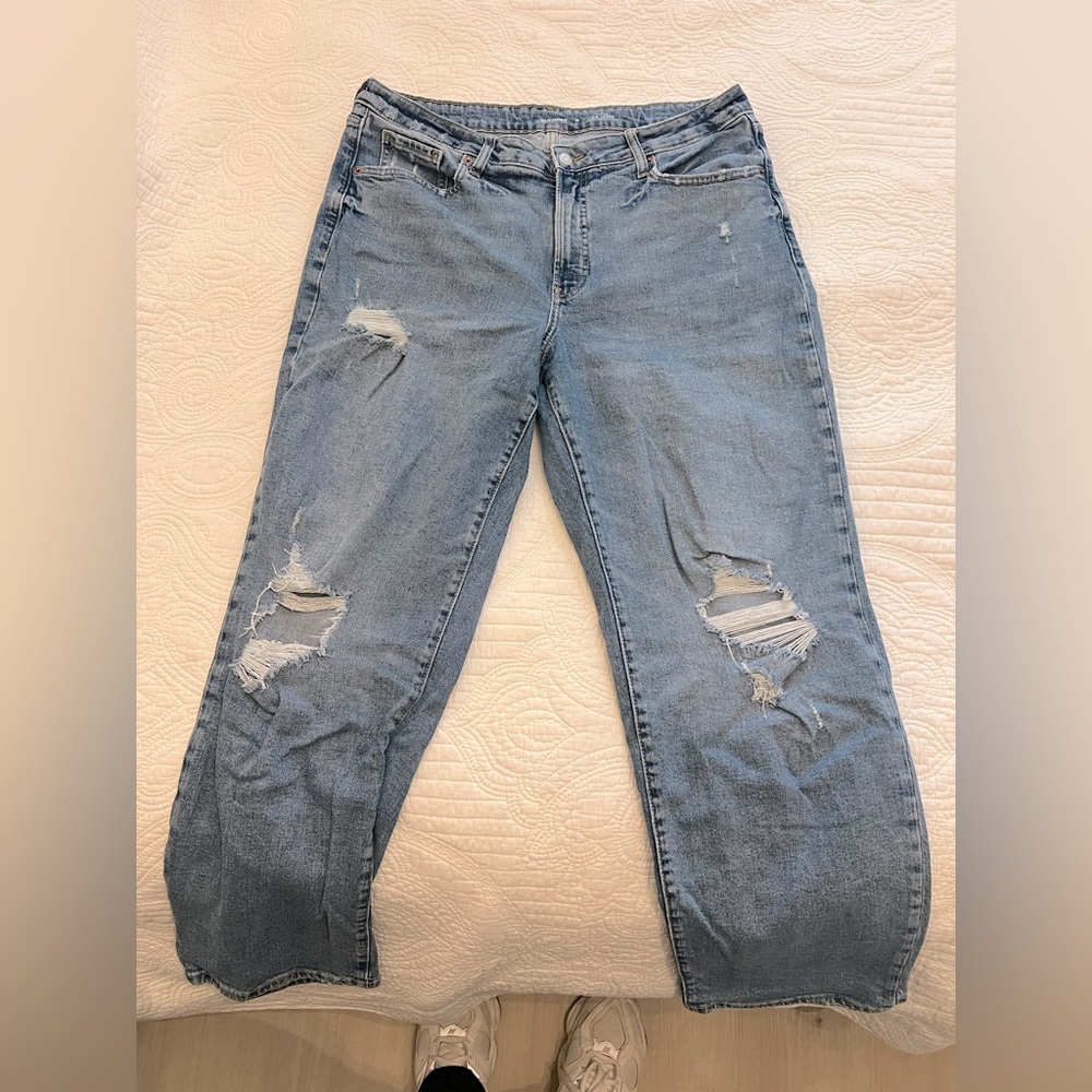 Loose Straight leg distressed denim